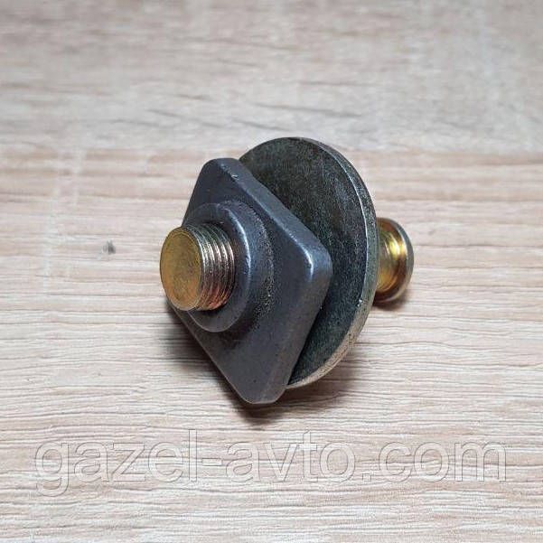 Засувка замка дверей передньої, от`ездние (шип) Газель з гайкою, шайбою (замінник)