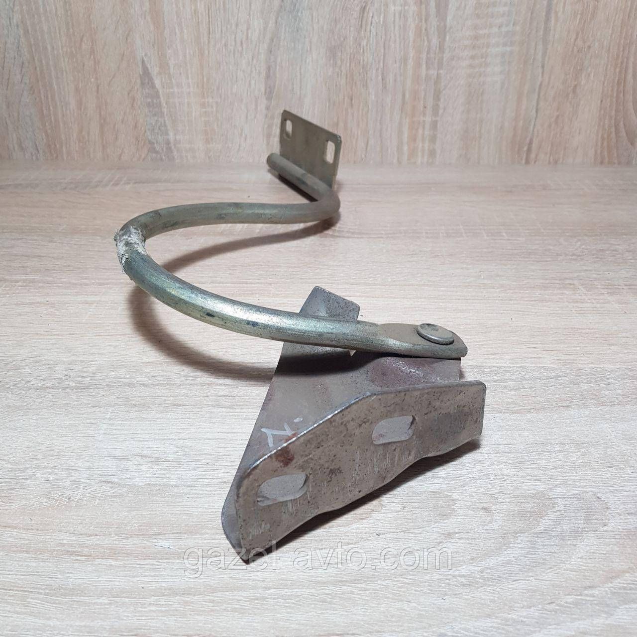 Петля капота ГАЗ 3302, Соболь, Рута, правая, старого образца (пр-во ГАЗ)