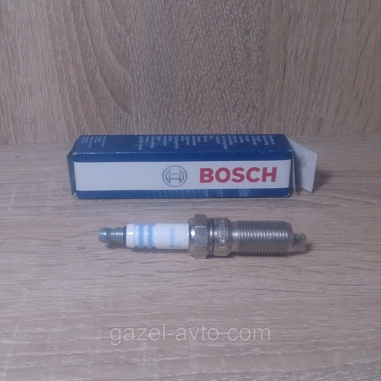 Свічка запалювання Газель, Волга дв.Крайслер, JEEP Cherokee 2.4 01 (HR8MCV) (пр-во Bosch) в упаковці