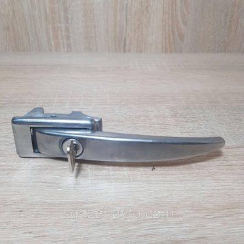 Ручка двери УАЗ 452 наружная с ключами (хром) (заменитель)