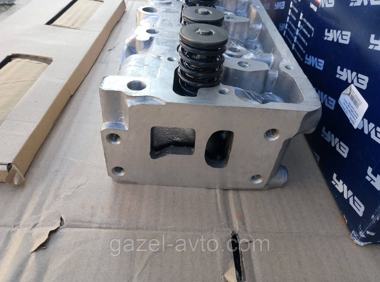 Головка блоку Газель, УАЗ дв. 4215 (А92) з клапаном, прокладками і кріпленнями (пр-во УМЗ)