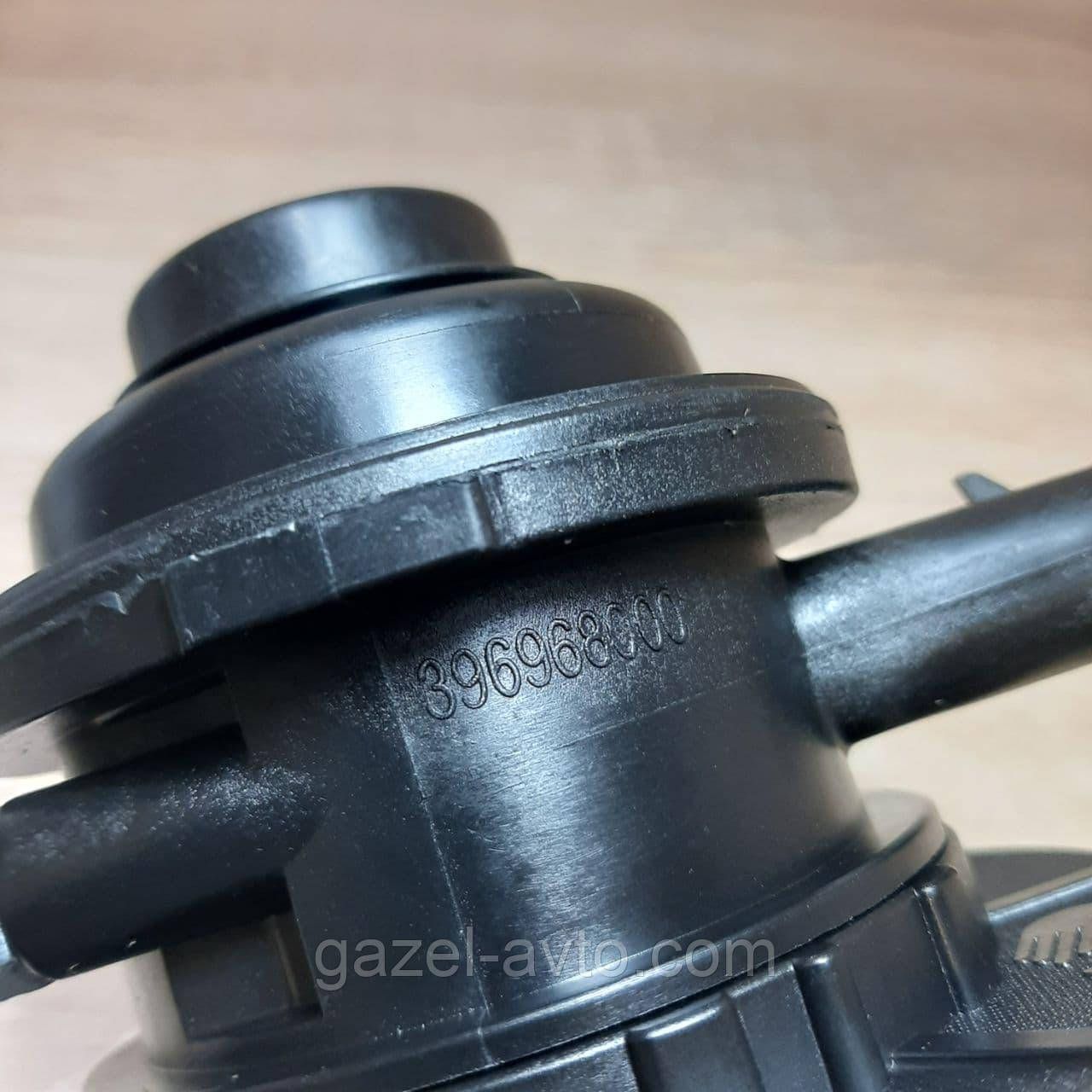 Кришка паливного фільтра Газель NEXT, Рута, Соболь NEXT, Бізнес дв.Cummins ISF 2.8 верхня (пр-во Cummins Investmen)